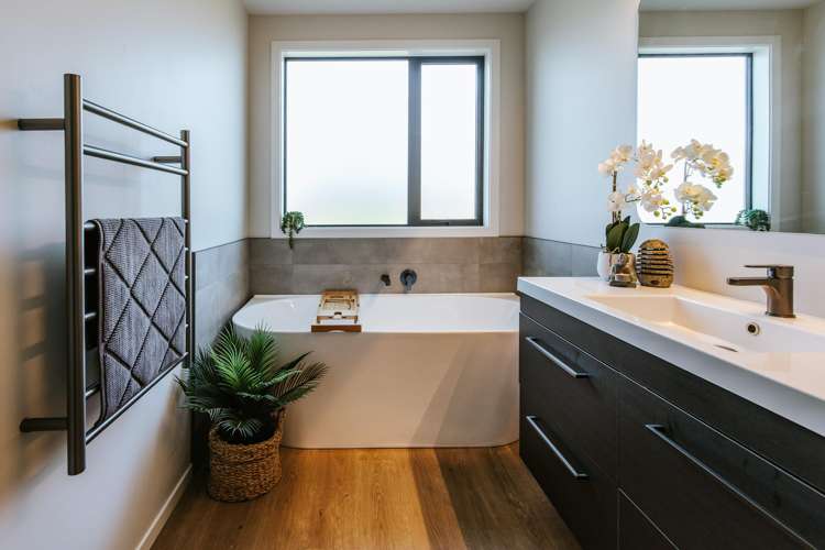 8 Linnburn Road Wanaka_18