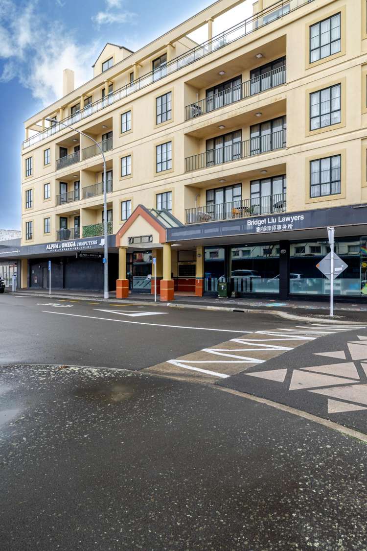 3F/6 Queen Street Palmerston North Central_21