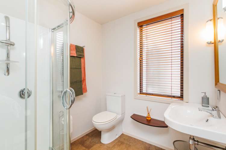 109 Junction Road Halcombe_21