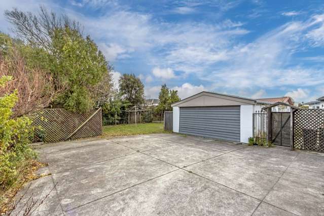 25 Merrington Crescent Aranui_2