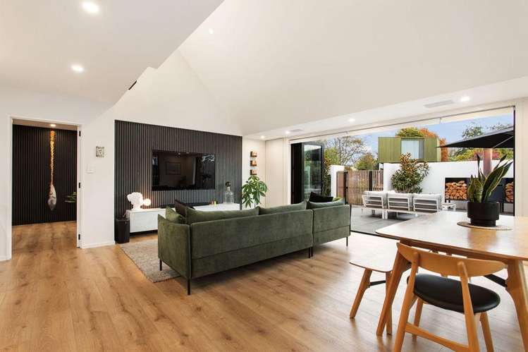 2 Wairarapa Terrace Fendalton_12