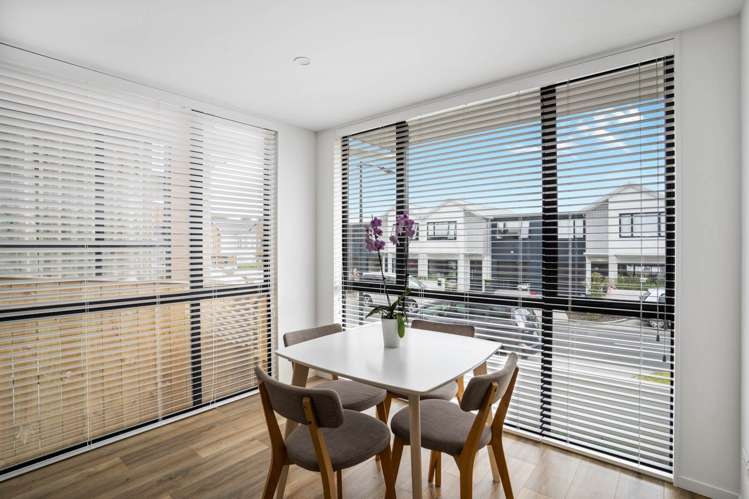 62 Seafarer Crescent Stanmore Bay_10