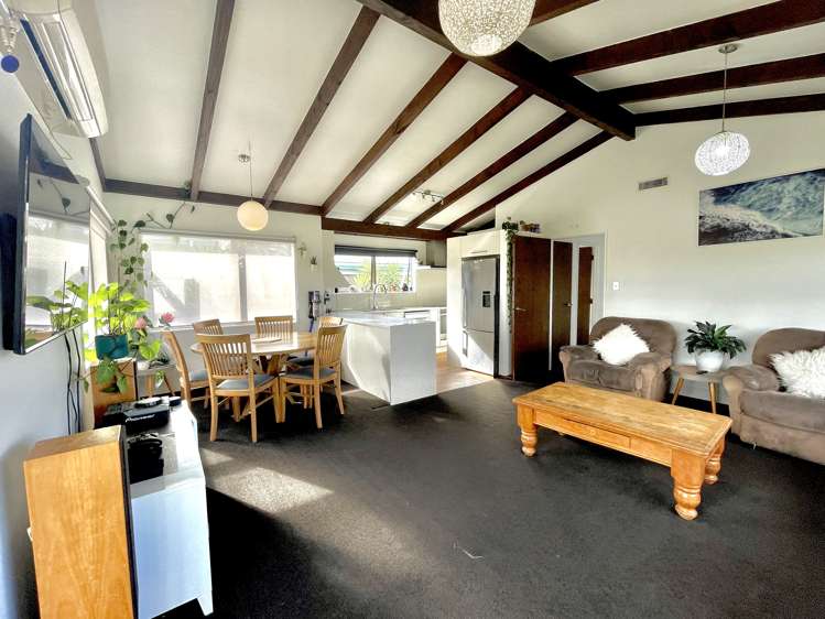 63b Westwood Street Bellevue_11