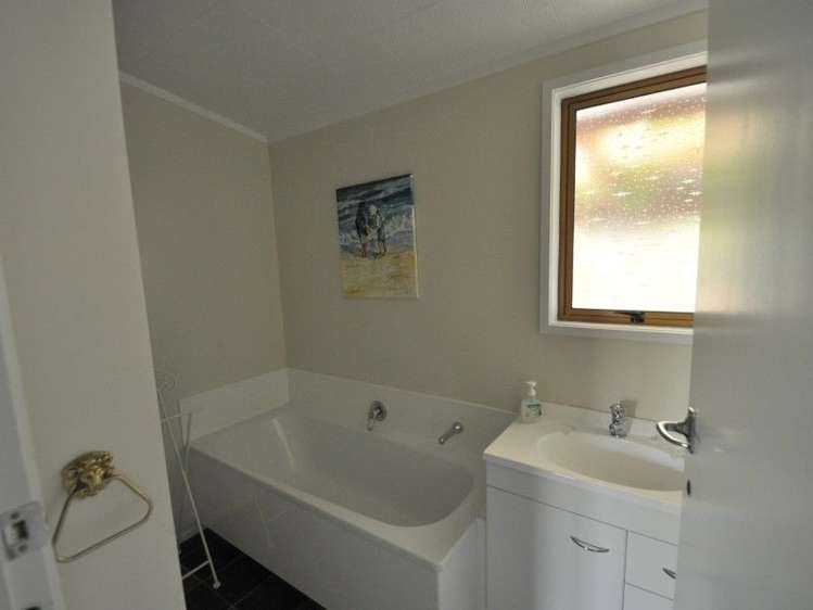 4 Given Grove Pauanui_12