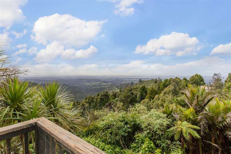 471 Scenic Drive Waiatarua_15