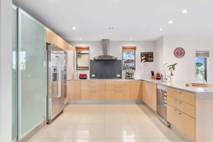 8 Elie Place Wattle Downs_12