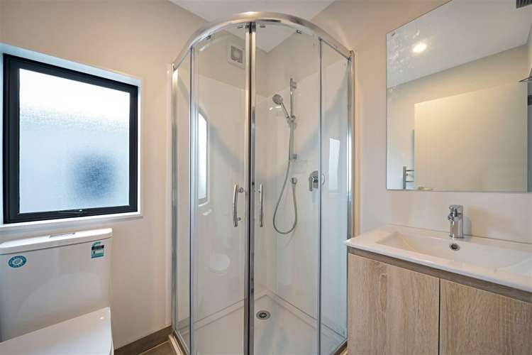 1/2 Abbotleigh Avenue Te Atatu Peninsula_10