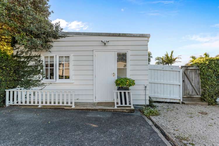 24 William Bond Street Stanley Point_17