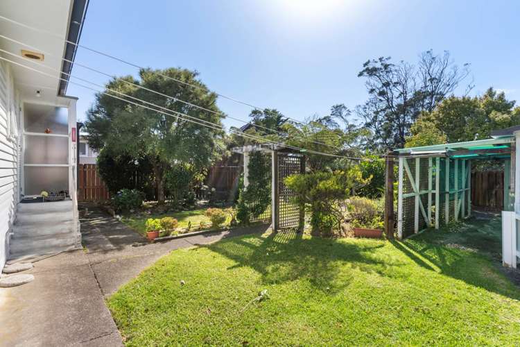 9 Riverpark Crescent Henderson_25