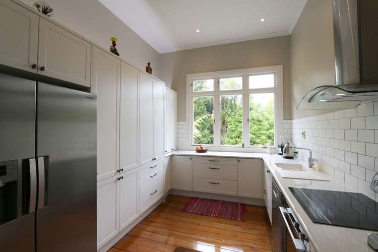 25 York Road Titirangi_6