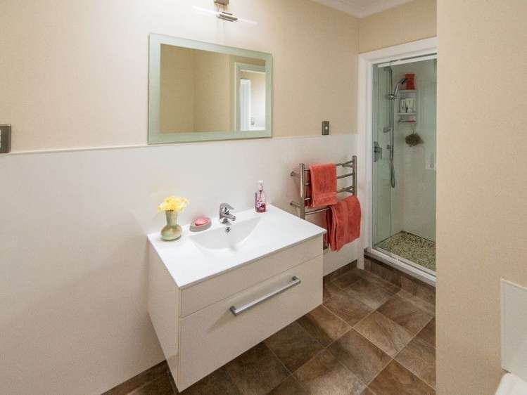 30 Selwyn Crescent College Estate_11