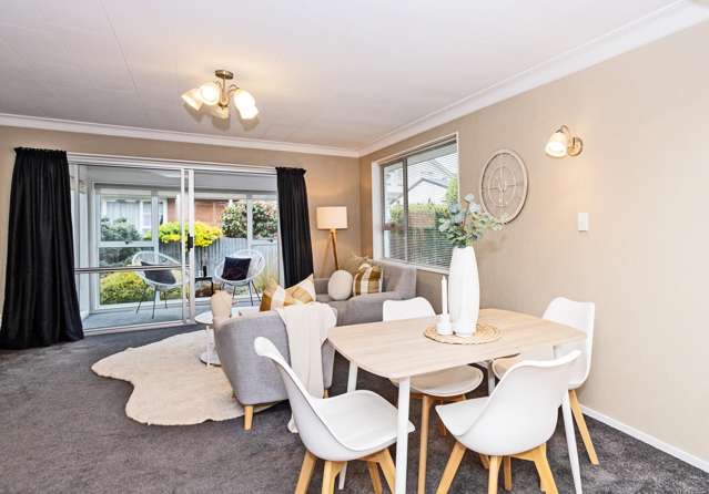 2/12 Catherine Street Windsor_4