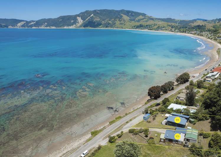 171 Beach Road Tokomaru Bay_1