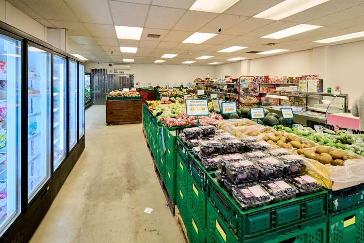 129-131 High Street Hutt Central_32