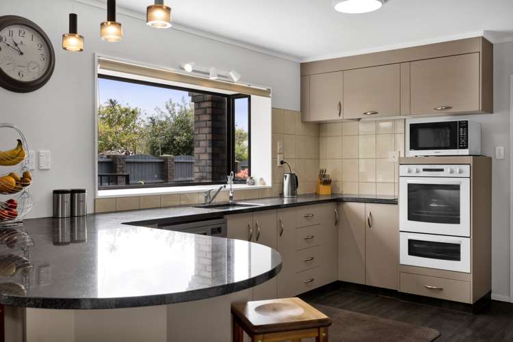 11 County Drive Hawera_5