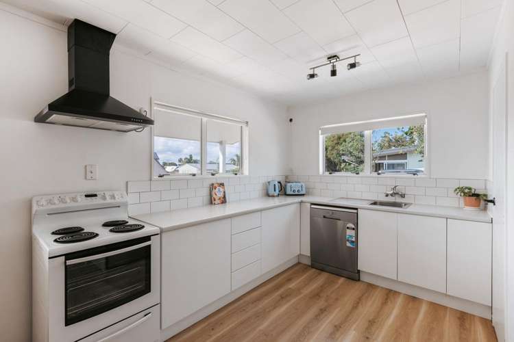 1126 Papamoa Beach Road Papamoa Beach_10