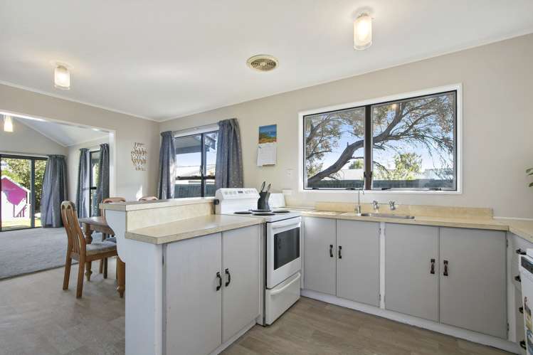 29a Awamutu Grove Waiwhetu_8