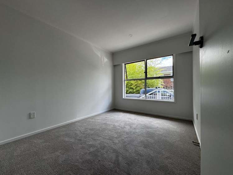 2/11 Waitemata Road Hauraki_17