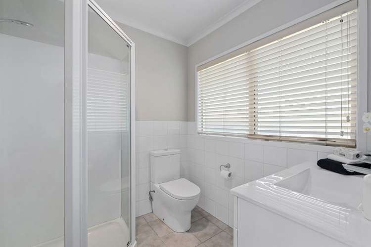 43 Kristin Lane Albany_17