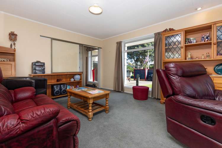 120 Coulson Road Paroa_9