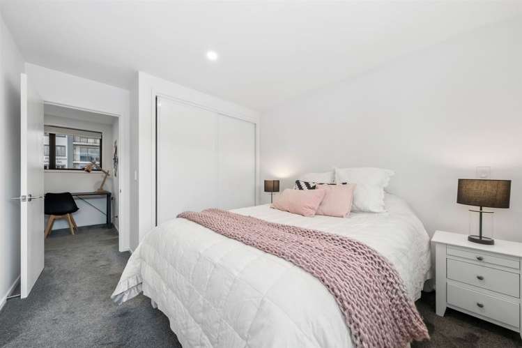 4/4 Riccarton Road Riccarton_6