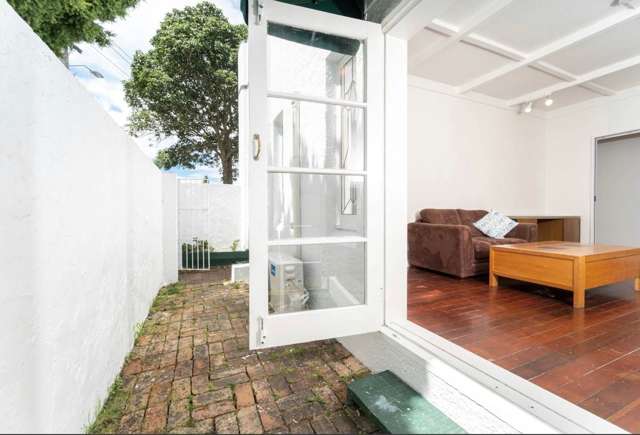 2A Foch Avenue Mount Roskill_1