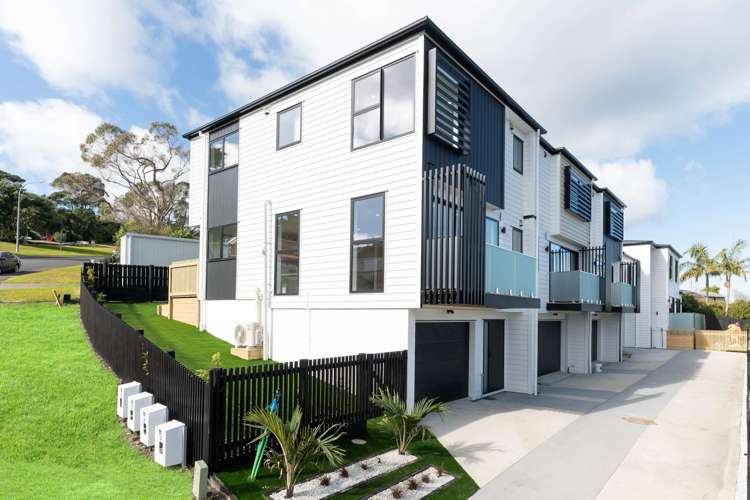 42A Pemberton Avenue_0