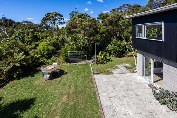 296 Piha Road Piha_61