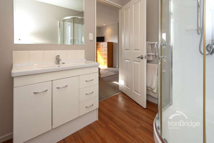 8 Marguerite Place Aidanfield_10