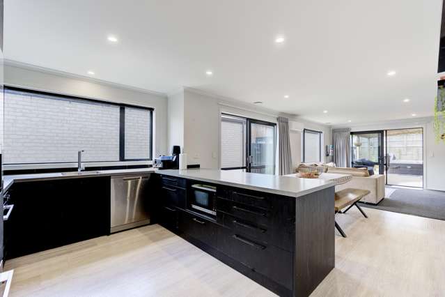 16 Taiatea Drive Baverstock_4