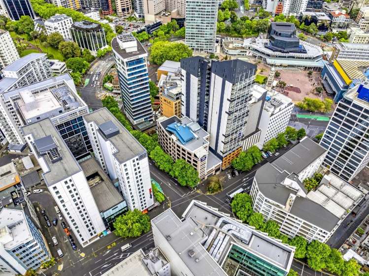 120 Mayoral Drive City Centre_10