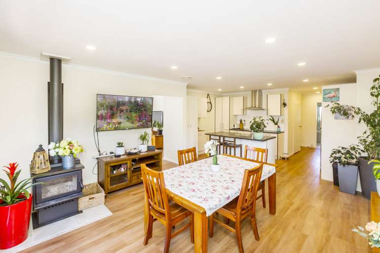 8 Ronald Scott Grove Riverstone Terraces_5