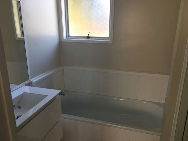 8 Smedley Street Manurewa_9