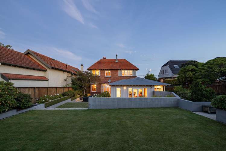 355 Highgate Roslyn_32