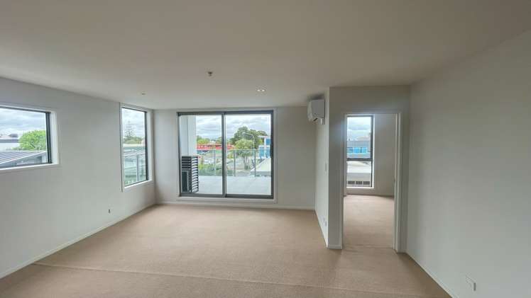 2d/84 Gunner Drive Te Atatu Peninsula_12