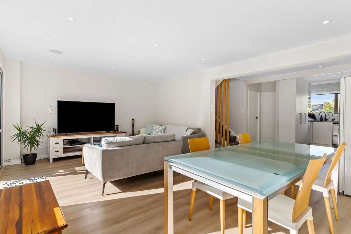 9 Richard Farrell Avenue_1