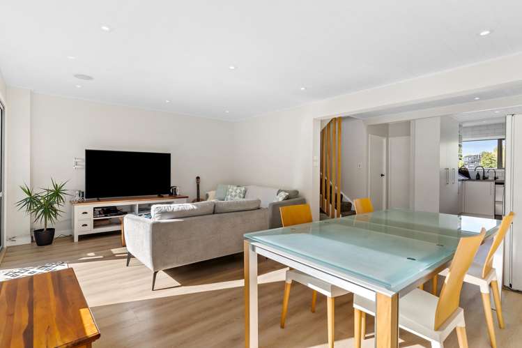 9 Richard Farrell Avenue_5