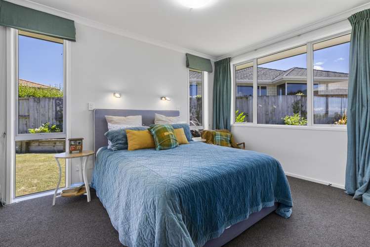 7 Magnolia Rise Waipahihi_16