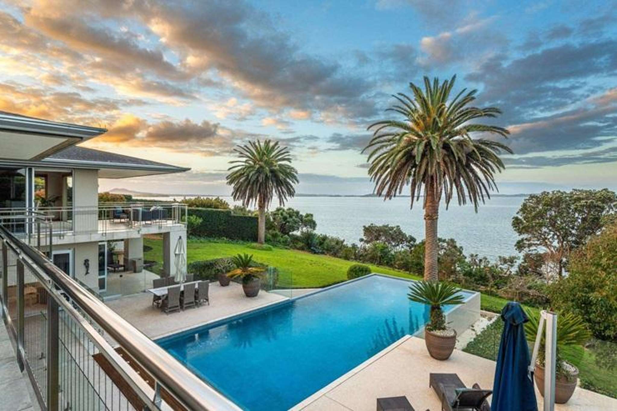 Businesswoman who bought Mike Hosking's home for over $9m now selling her coastal estate