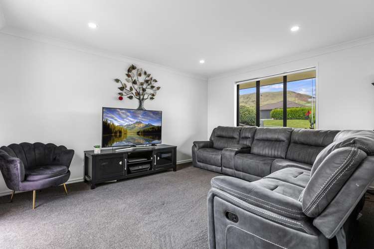 129 Ballintoy Park Drive Welcome Bay_4
