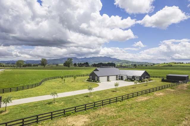 Luxurious Modern Retreat with Stunning Rural Views