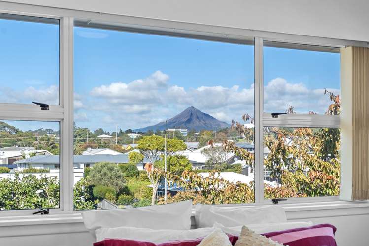 266B Courtenay Street Strandon_10