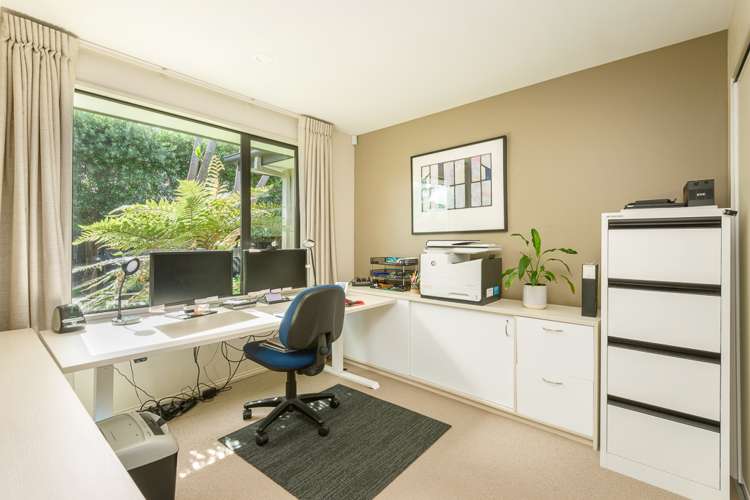 64 Travis Country Drive Burwood_15