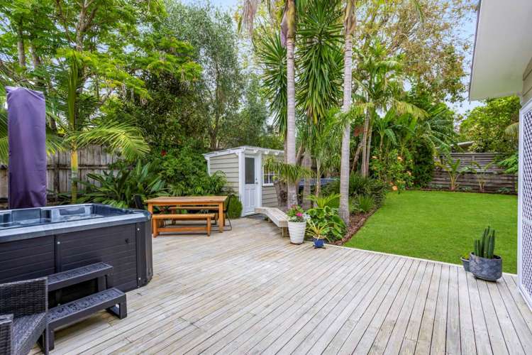 78 Rosario Crescent Red Beach_19