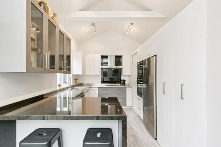 81 Austin Street Mount Victoria_10