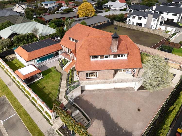 7 Nederland Avenue Burwood_39