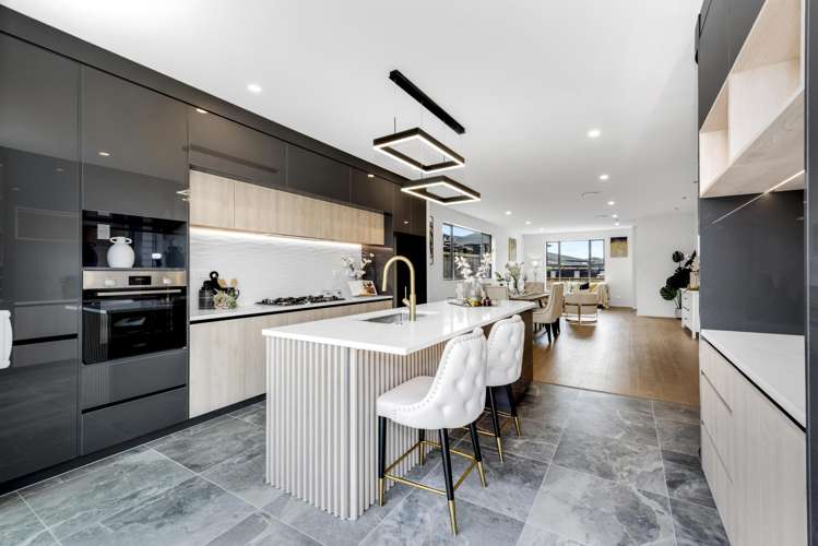 6 Bendridge Street Flat Bush_19