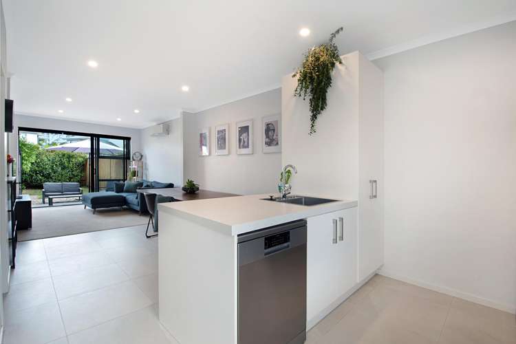 23 Vincent McGrath Crescent_3