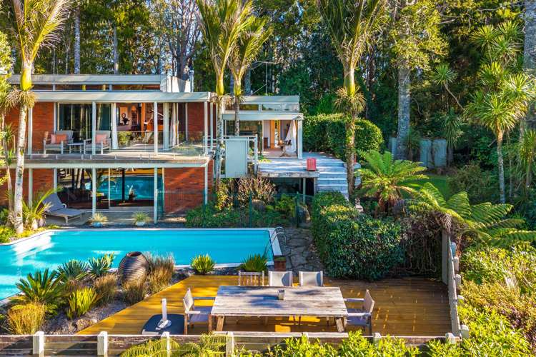 79 Scenic Drive Titirangi_2