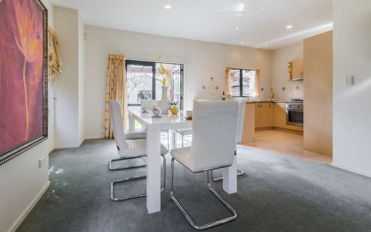 1/8 Tuscany Way Te Atatu Peninsula_12